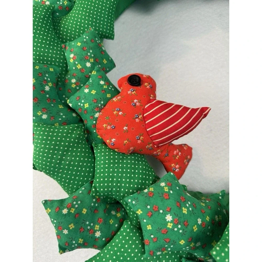 Vtg Handmade‎ Fabric Christmas Wreath Patchwork Stuffed Puffy Retro 80s 23